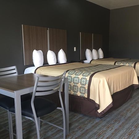 Scottish Inn & Suites - Конро Екстериор снимка
